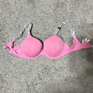 Victorias Secret T-shirt push up bra